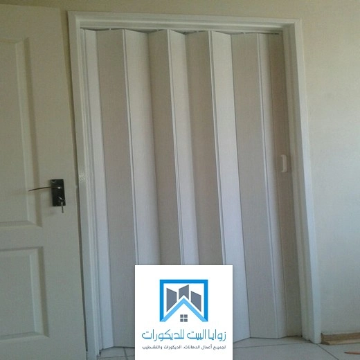 ابواب اكورديون جلد للمجالس جدة