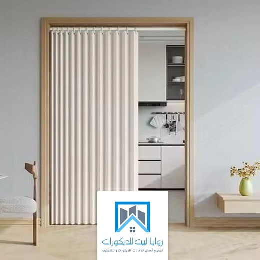باب جلد اكورديون في جدة